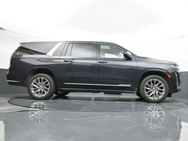 2023 Cadillac Escalade ESV Premium Luxury photo 41
