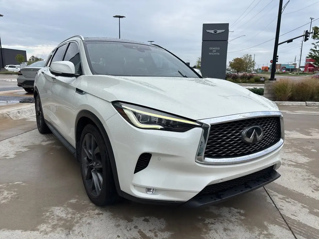 2019 Infiniti QX50 Essential AWD photo 6
