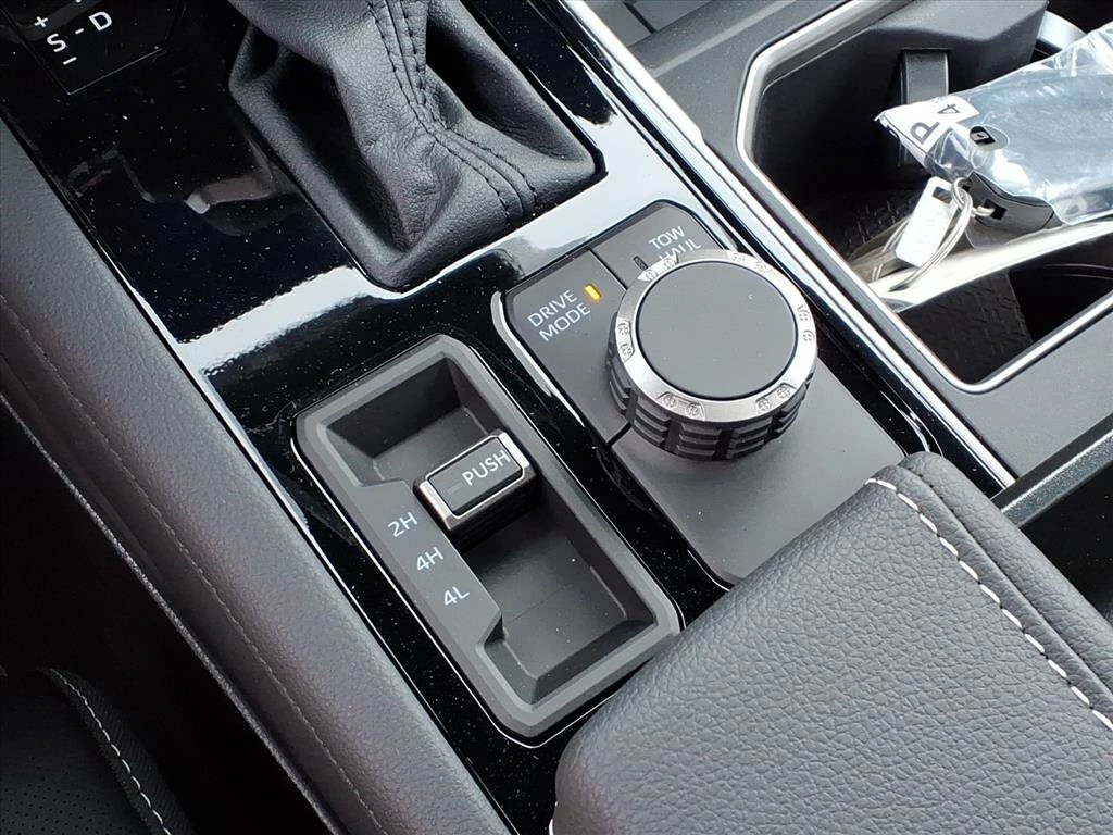 2026 Toyota Tundra Limited - Photo 16