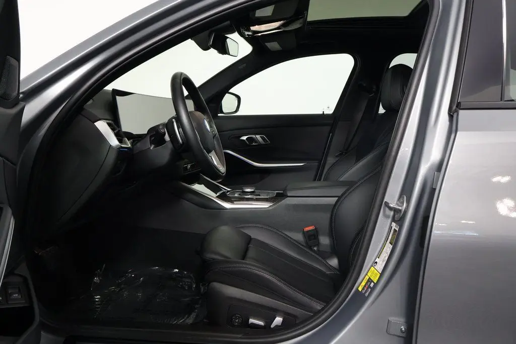 2023 Bmw 330e Sedan photo 10