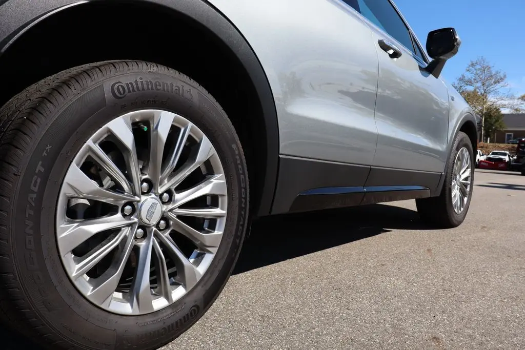 2024 Cadillac XT4 Premium Luxury photo 32
