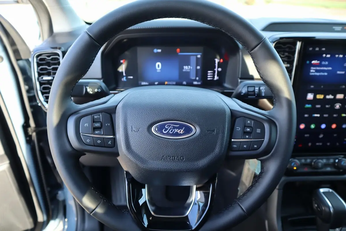 2025 Ford Ranger XLT photo 3