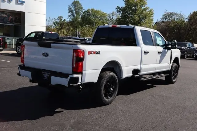 2026 Ford F-250 photo 3