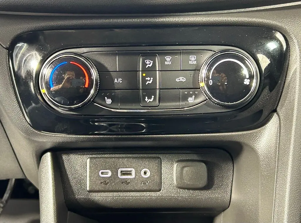 2023 Buick Encore GX Preferred photo 17
