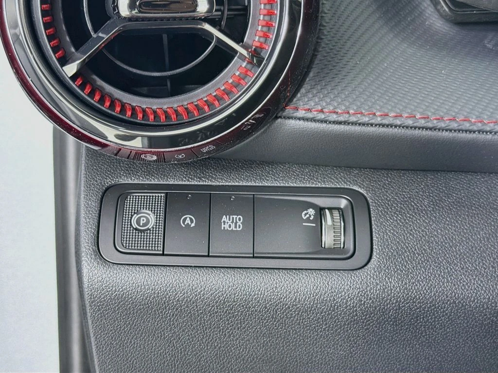 2027 Chevrolet Equinox RS - Photo 10
