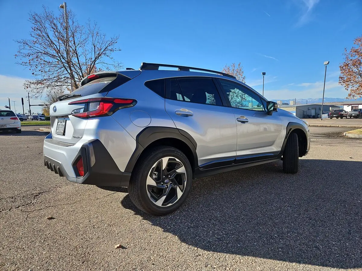 2025 Subaru Crosstrek Limited photo 3