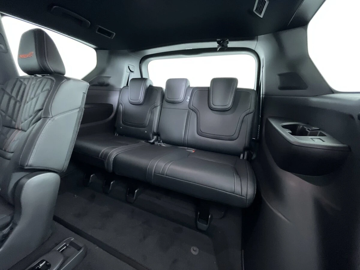 2026 Nissan Armada PRO-4X - Photo 24