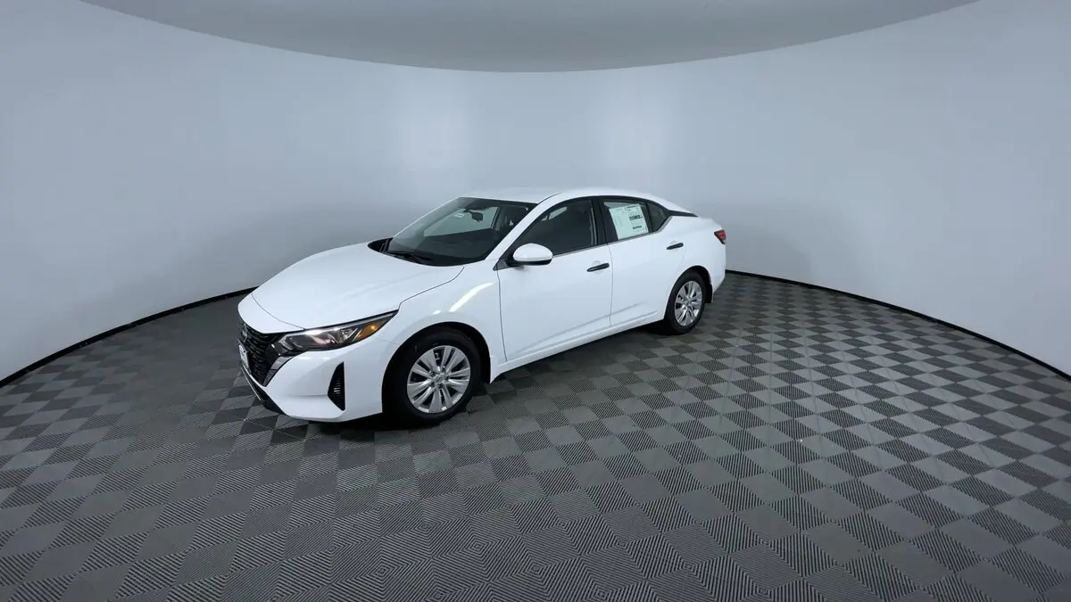 2025 Nissan Sentra S photo 3