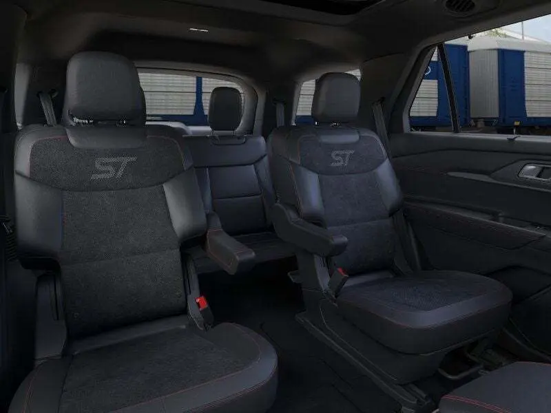 2025 Ford Explorer ST photo 9