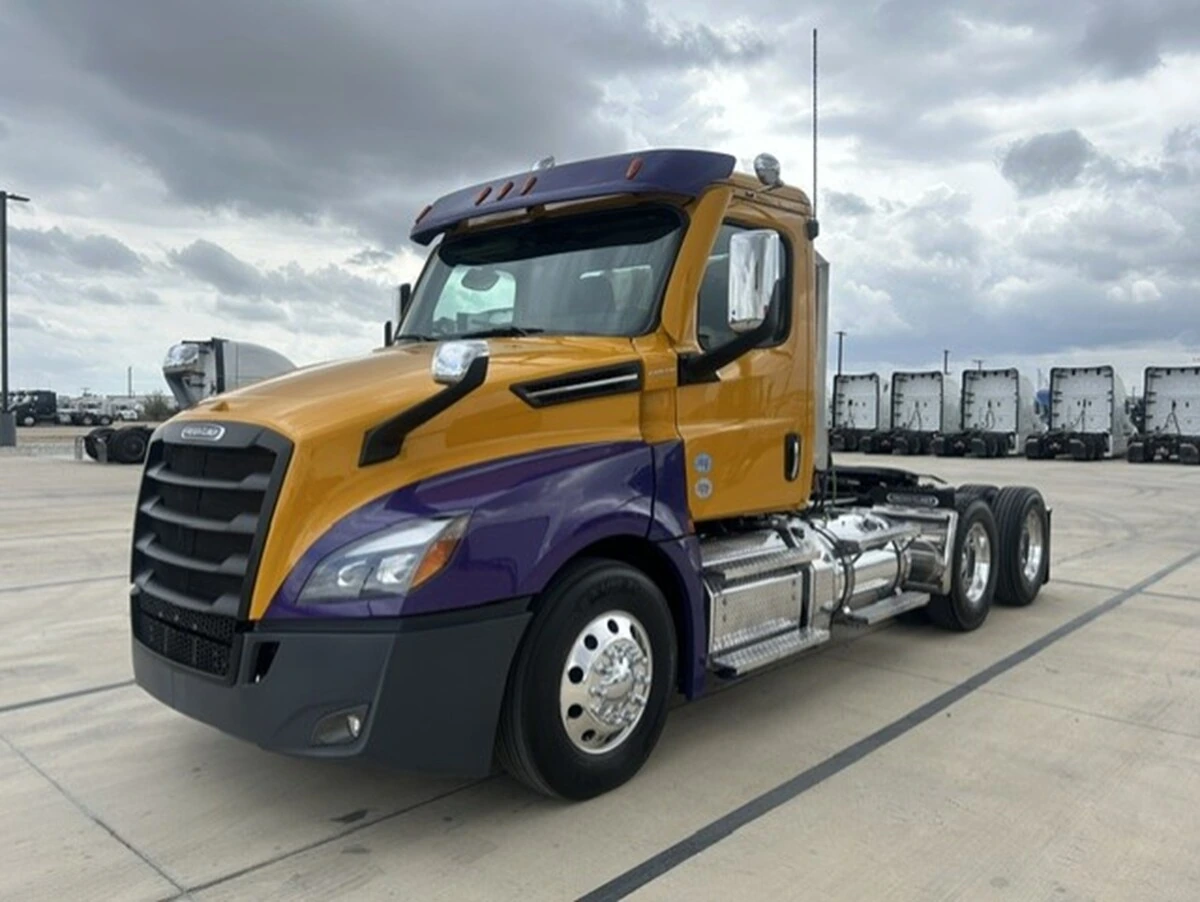 2025 Freightliner Cascadia