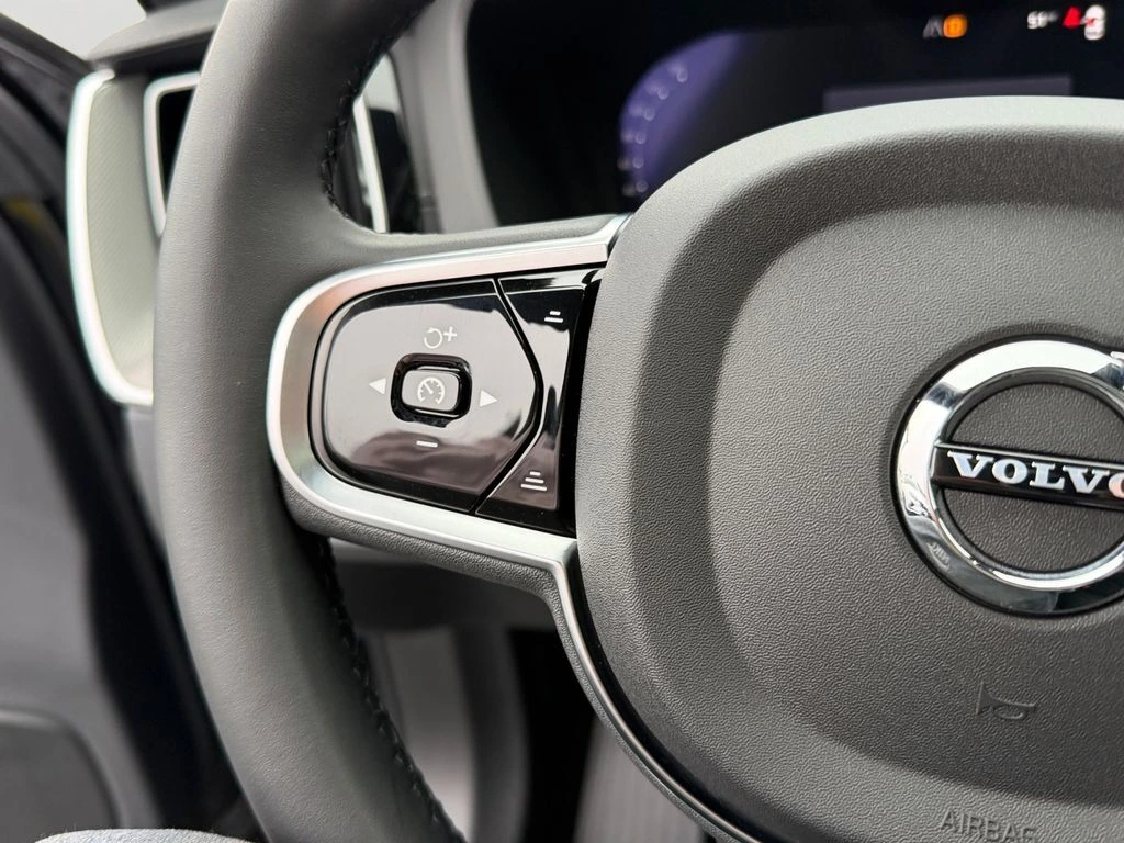 2024 Volvo - image 20