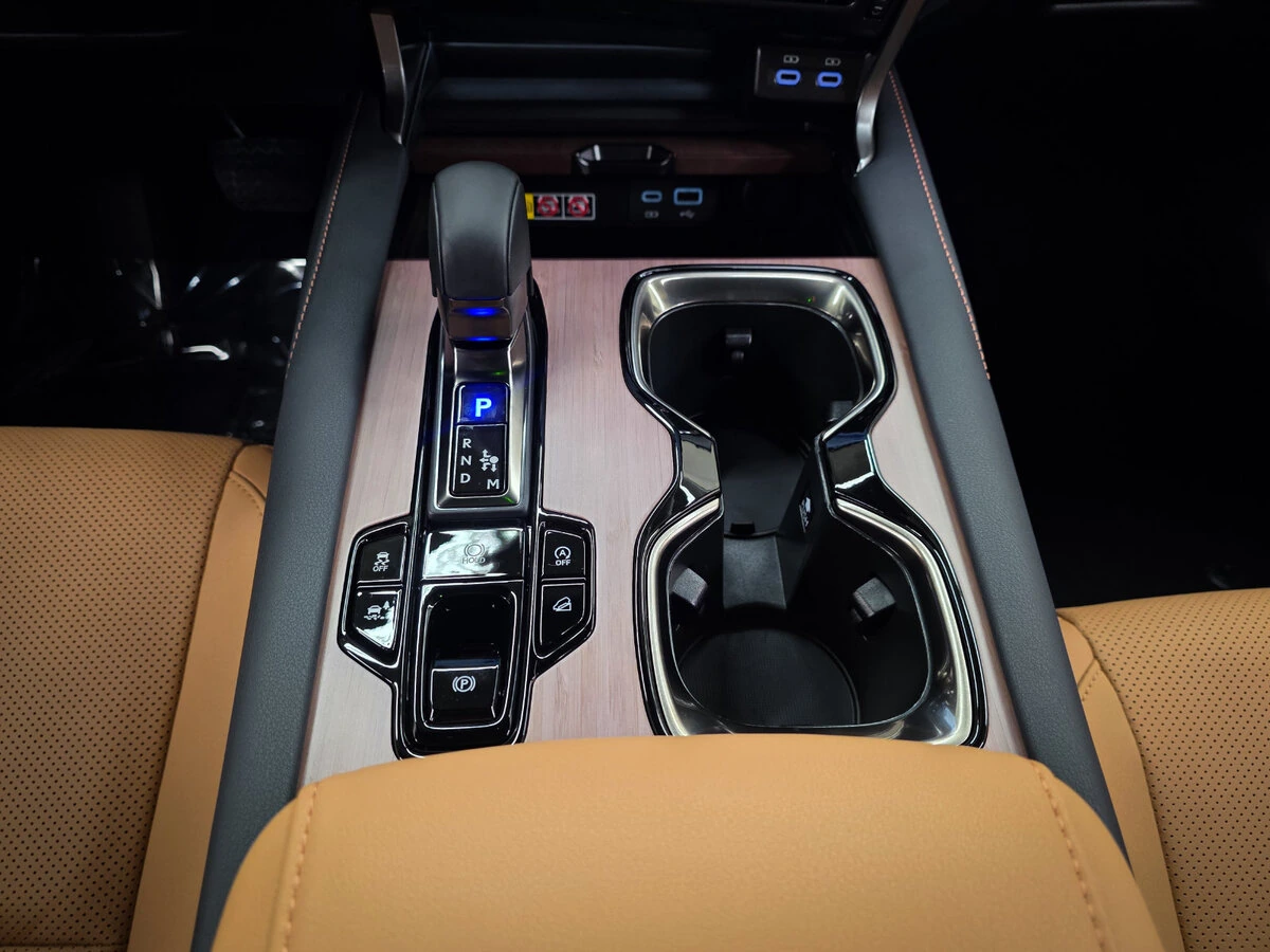 2026 Lexus RX 350 - Photo 19