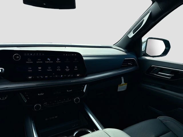 2025 Chevrolet Suburban Premier - Photo 28