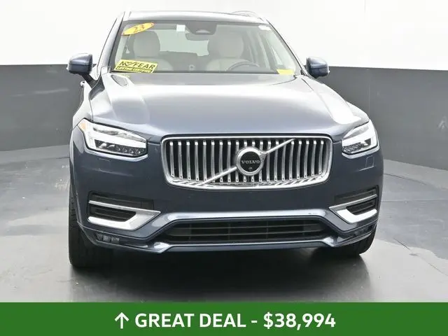 2023 Volvo XC90 Plus photo 3