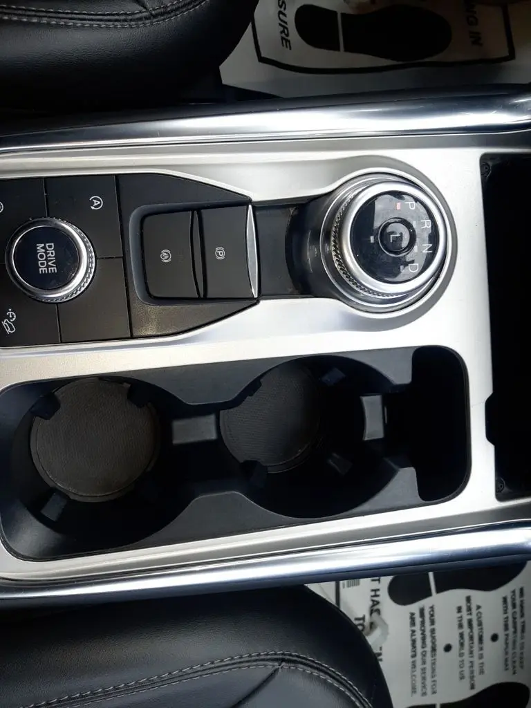 2024 Ford Explorer XLT photo 19