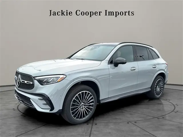 2026 Mercedes-Benz GLC Base's photo
