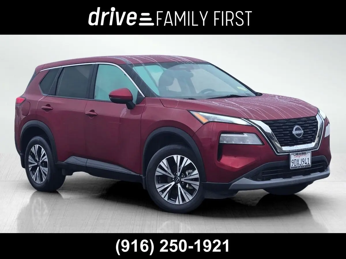 2023 Nissan Rogue SV's photo