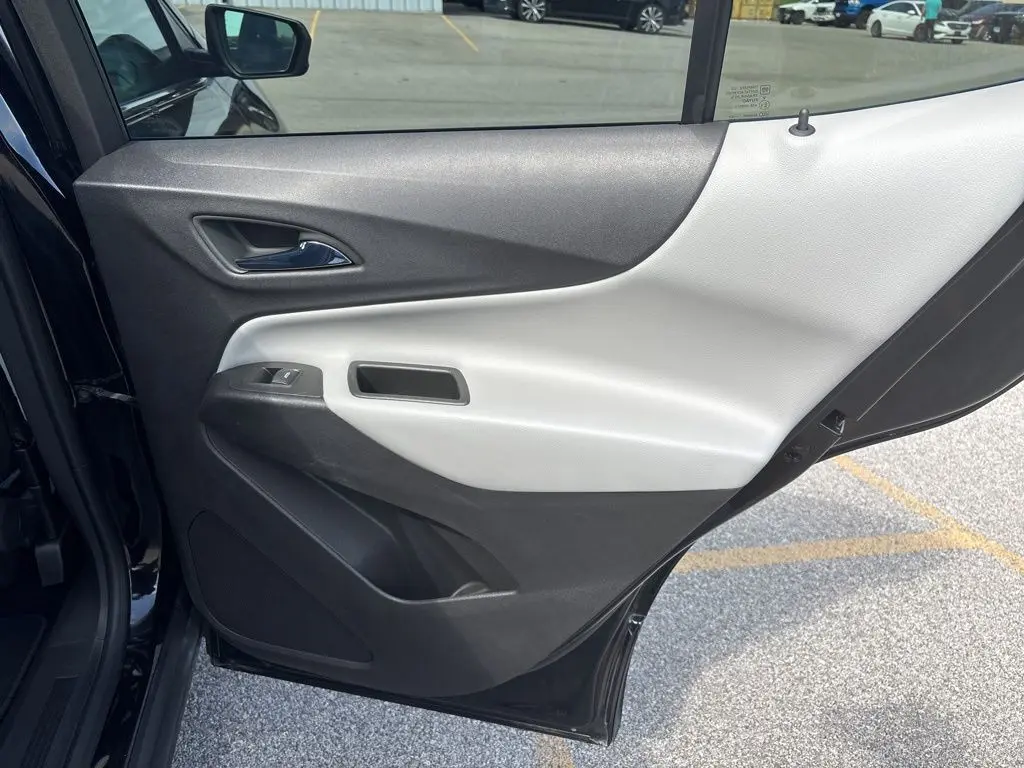2024 Chevrolet Equinox LT photo 12