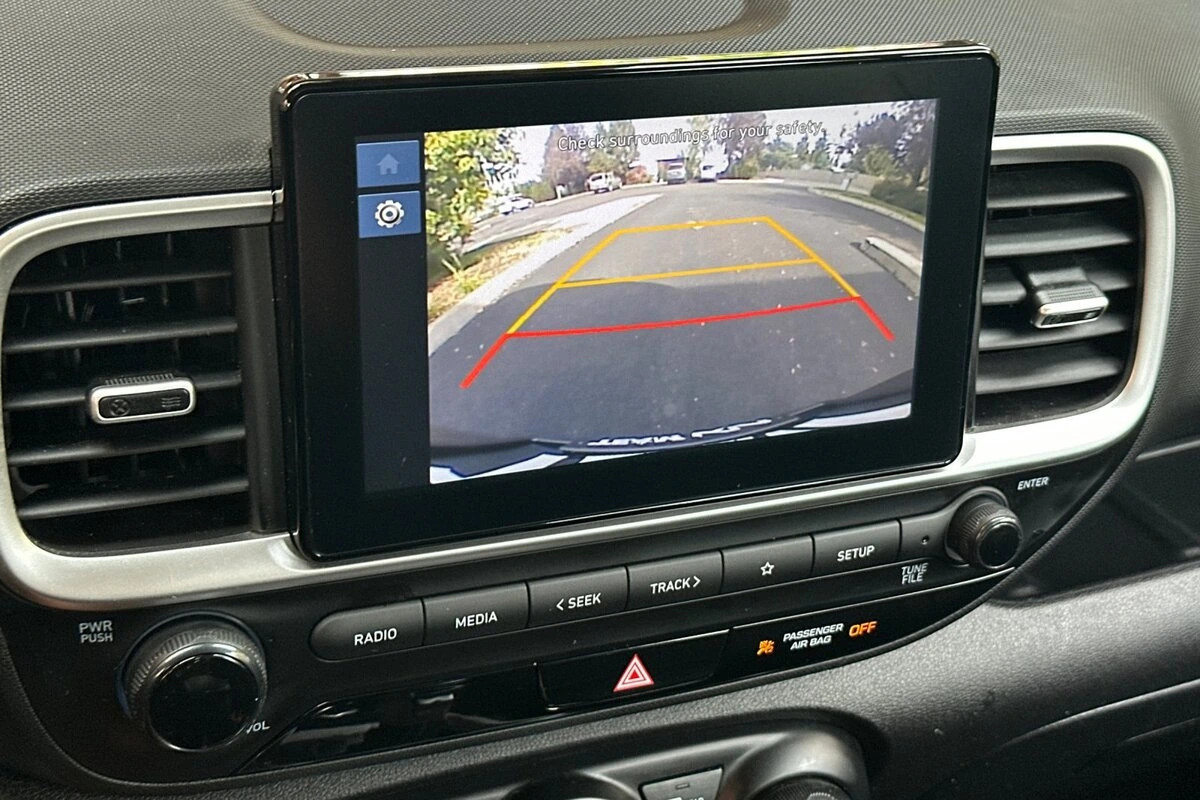 2025 Hyundai Venue SEL - Photo 19