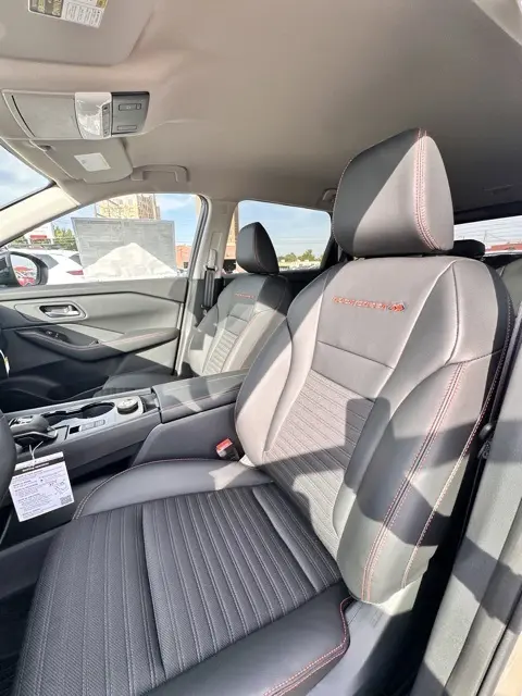 2026 Nissan Rogue SV photo 21