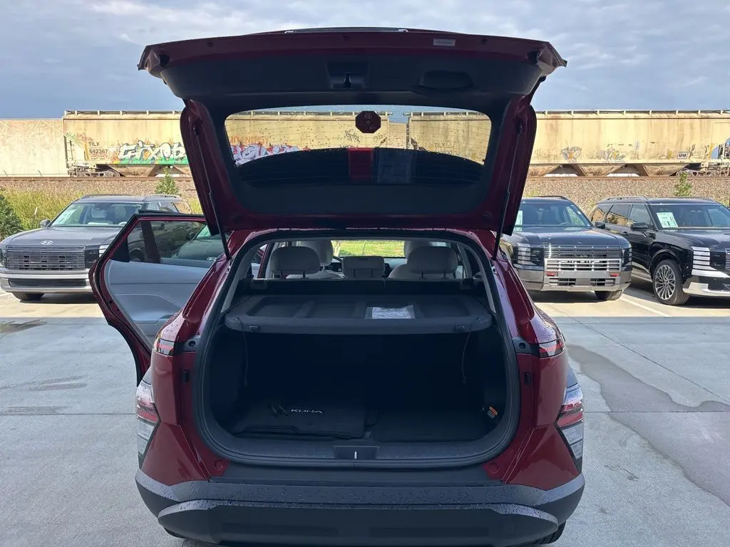 2026 Hyundai Kona SEL photo 15