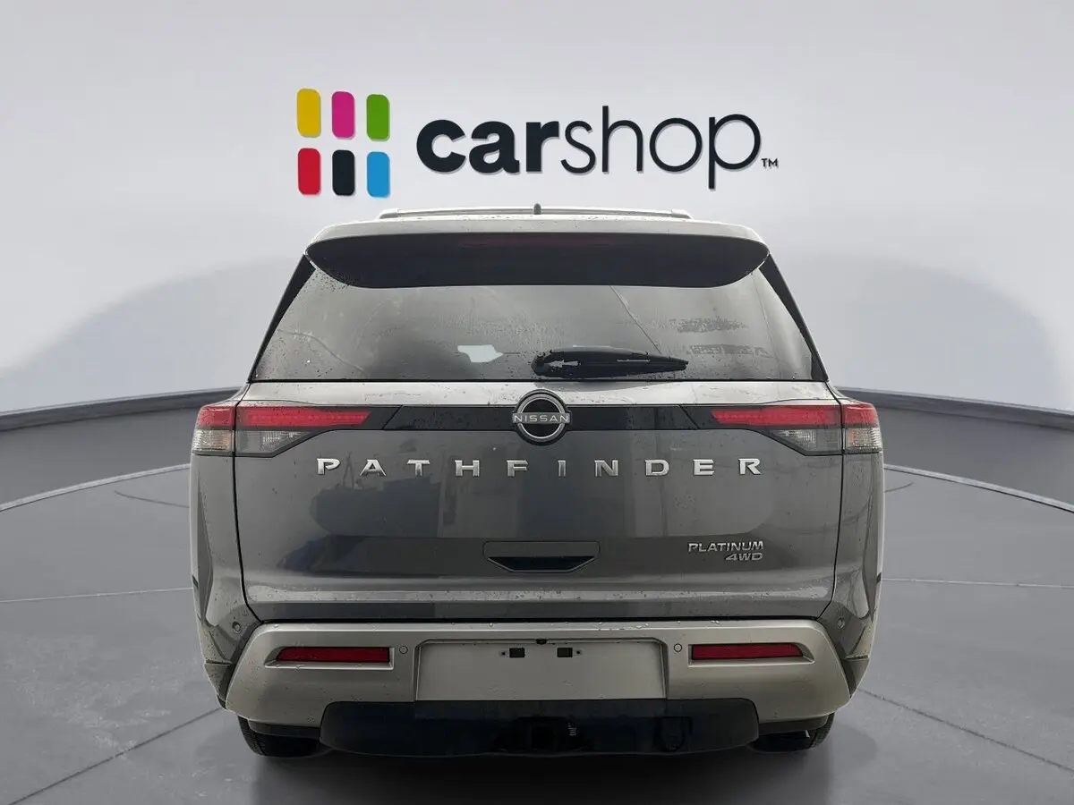 2025 Nissan Pathfinder Platinum photo 4