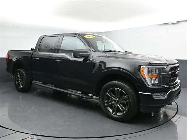 2022 Ford F-150 XLT photo 2