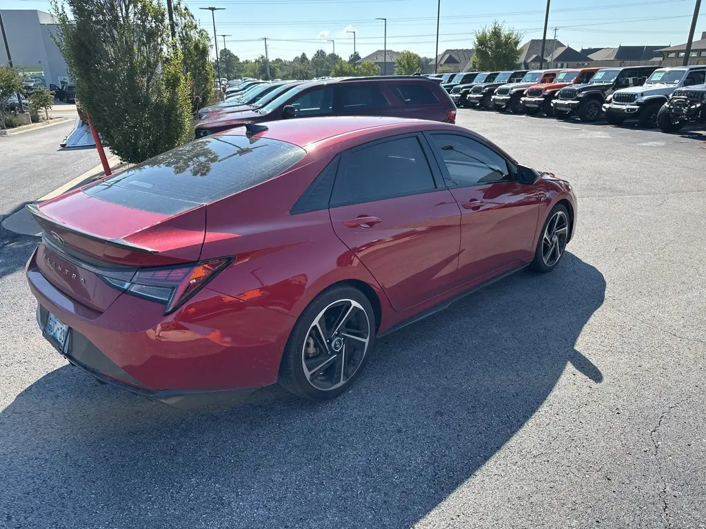 2022 Hyundai Elantra N Line photo 12