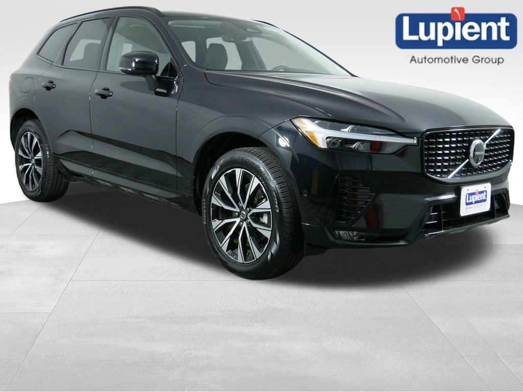 2025 Volvo XC60 B5 Plus Dark AWD's photo