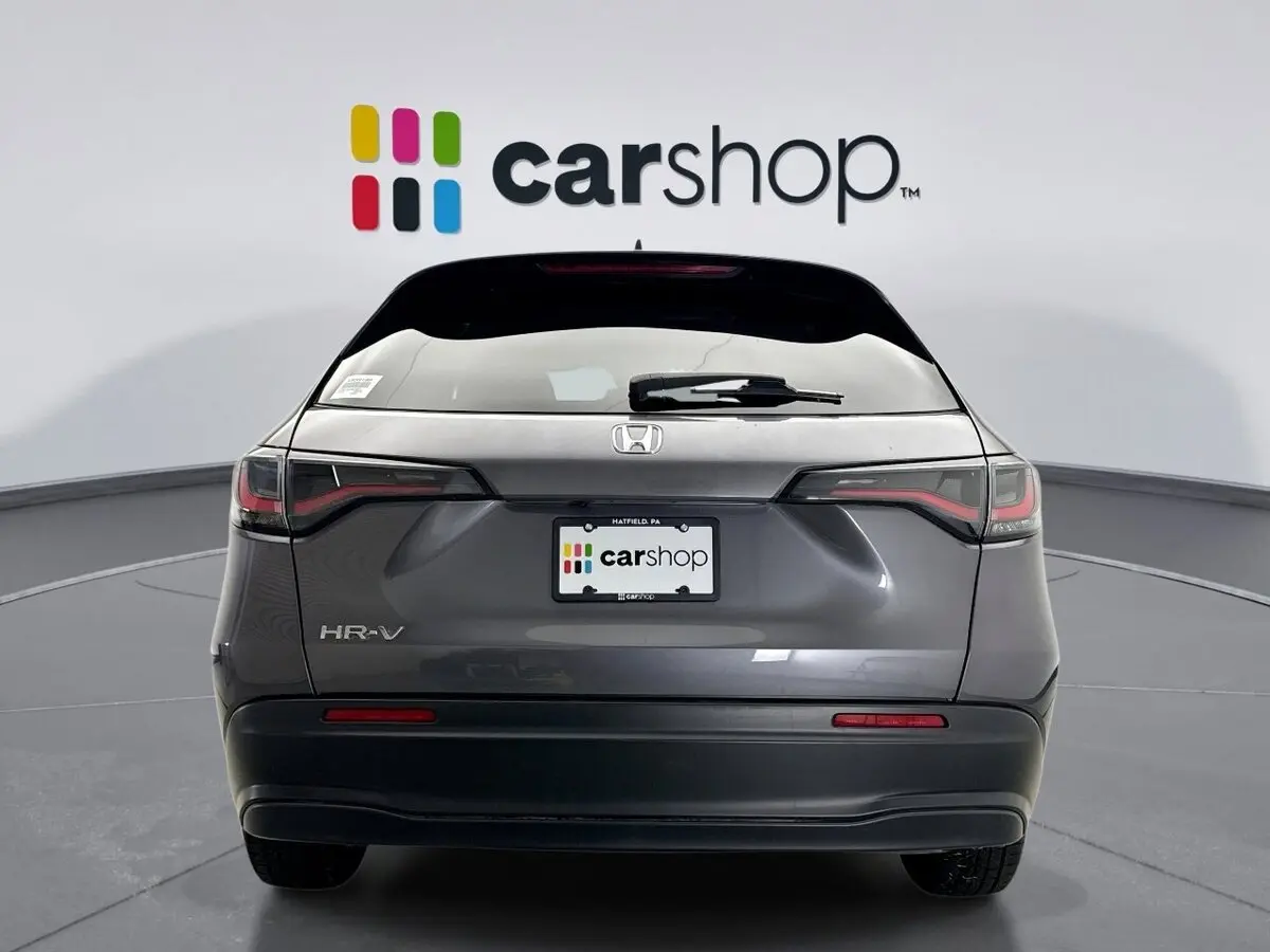 2023 Honda HR-V LX photo 3