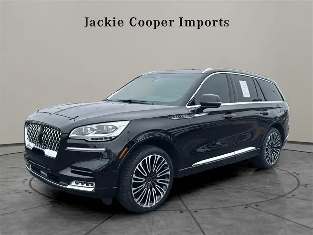 2023 Lincoln Aviator Black Label's photo