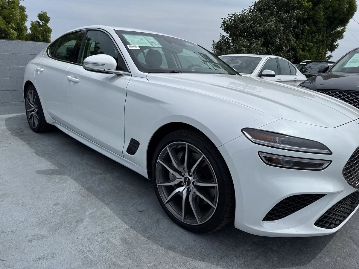 2025 GENESIS G70 Standard