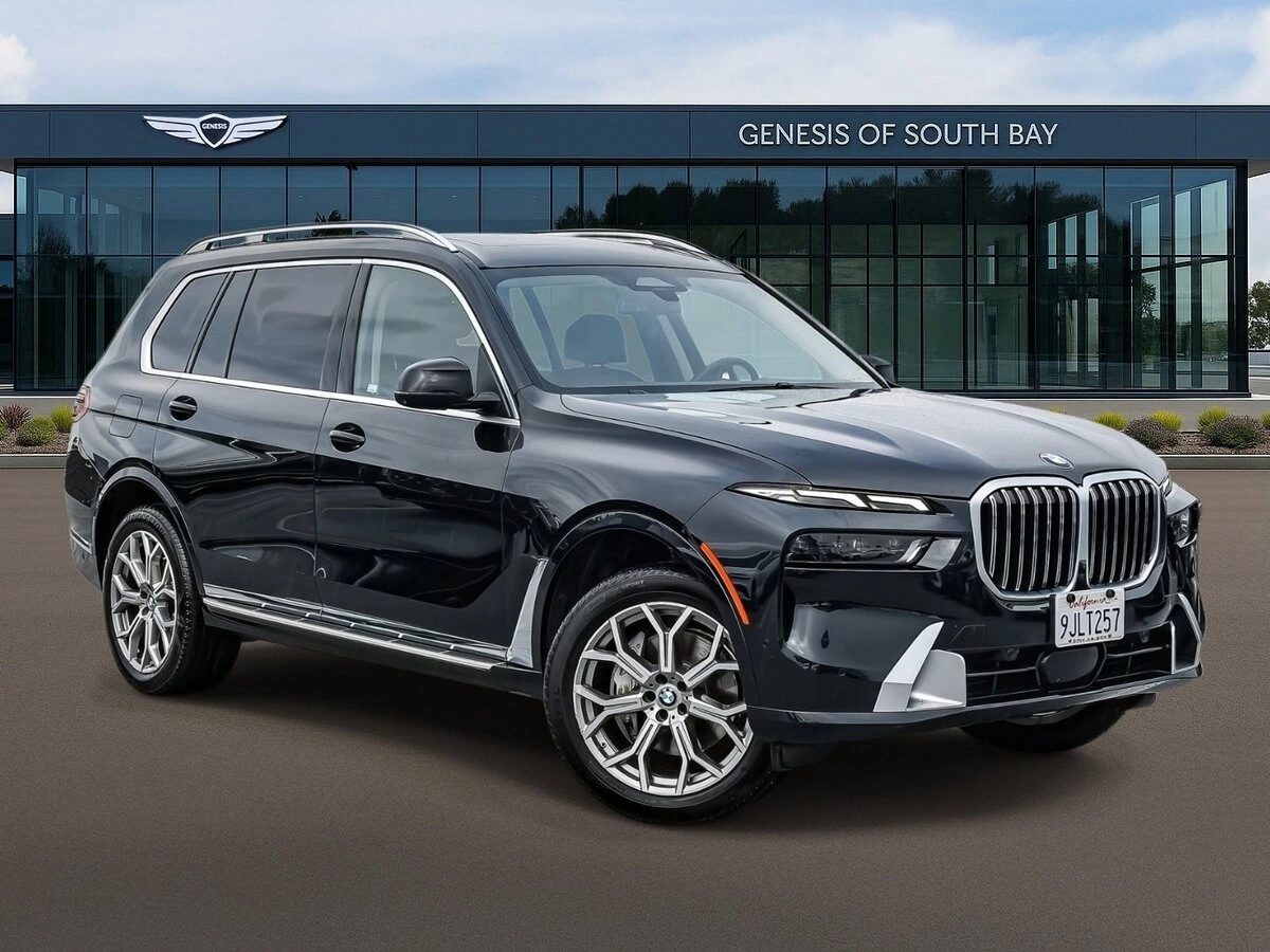 2024 BMW X7 40i's photo
