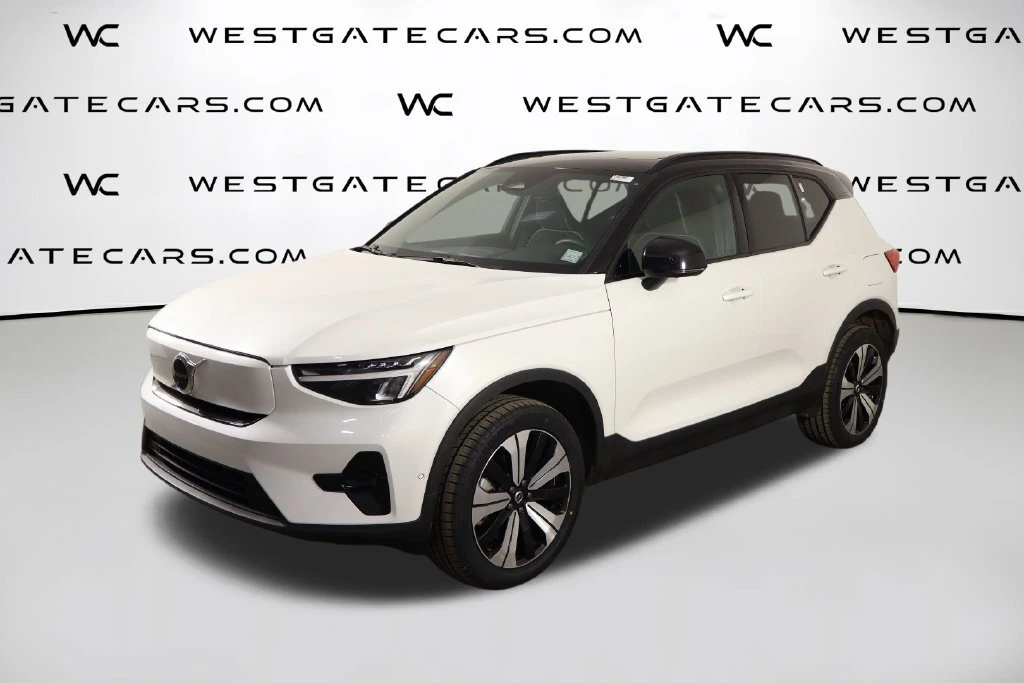 2023 Volvo XC40