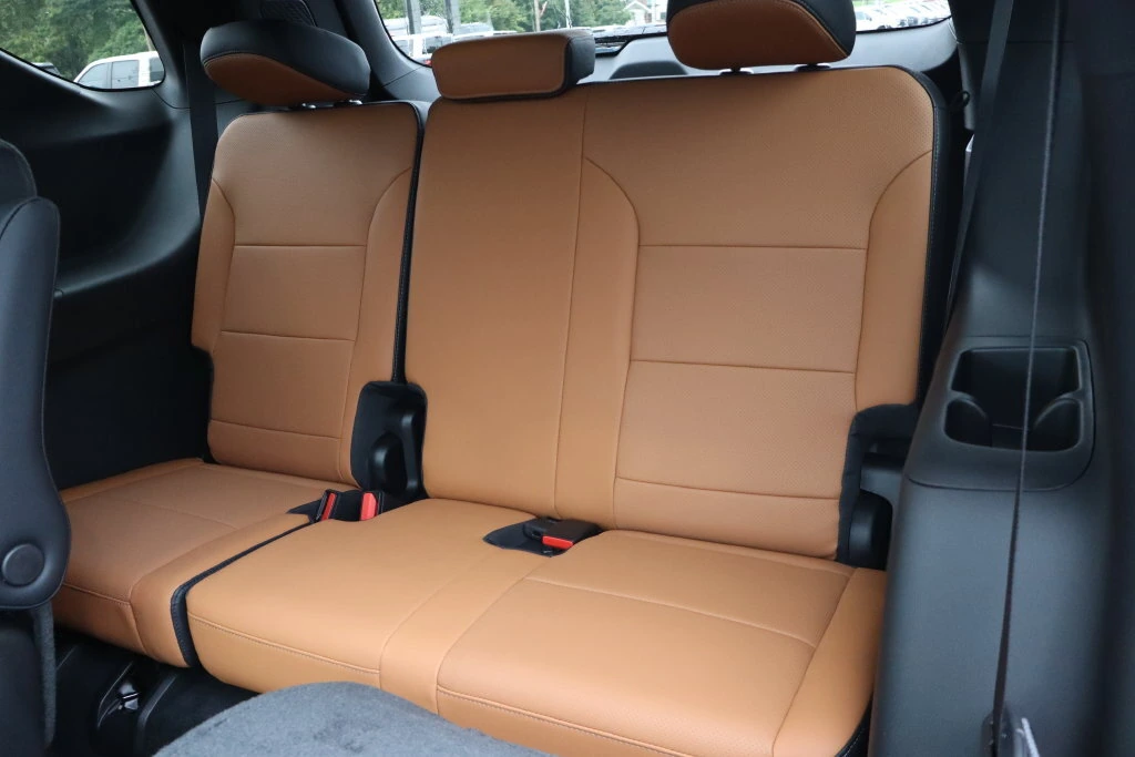2027 Chevrolet Traverse Z71 - Photo 28