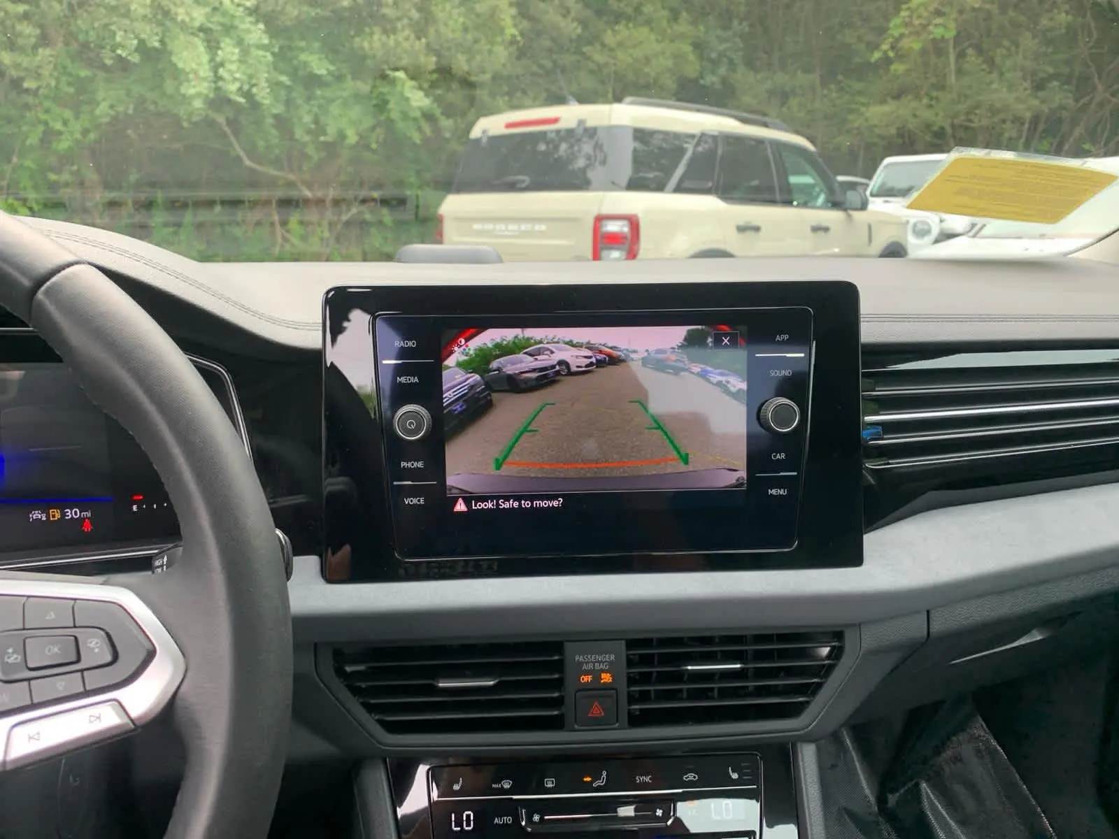 2025 Volkswagen Jetta SE photo 28