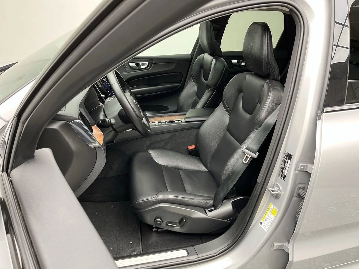 2024 Volvo - image 9