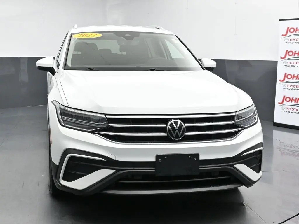 2022 Volkswagen Tiguan SE photo 3
