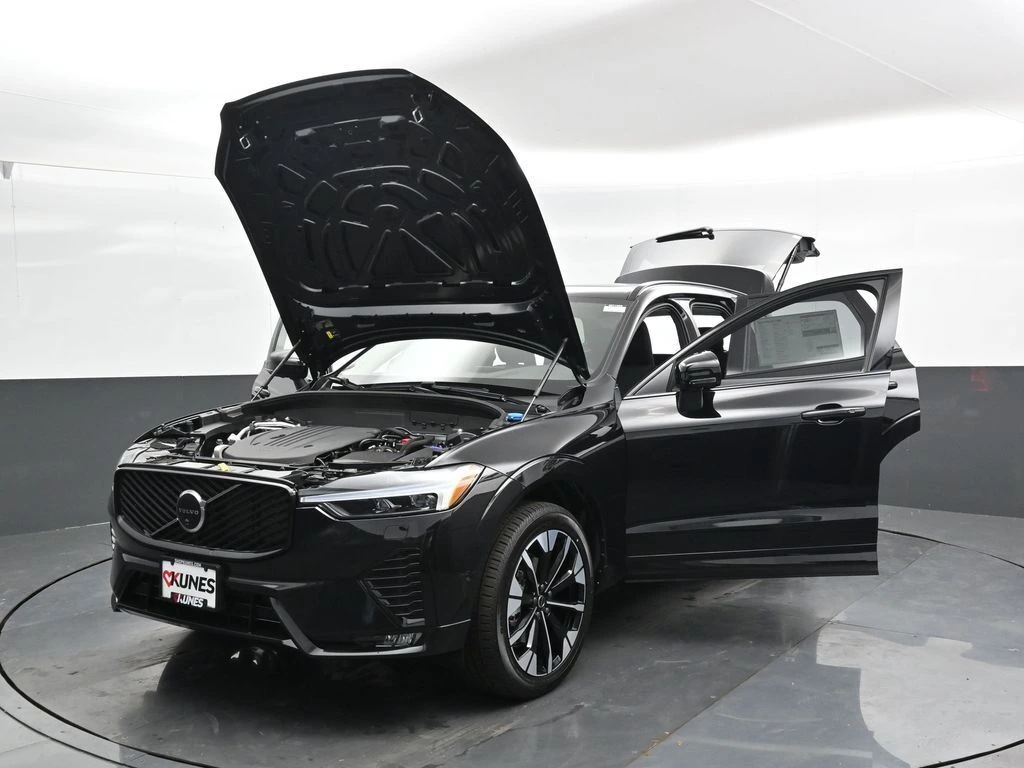 2026 Volvo XC60 Plus - Photo 47