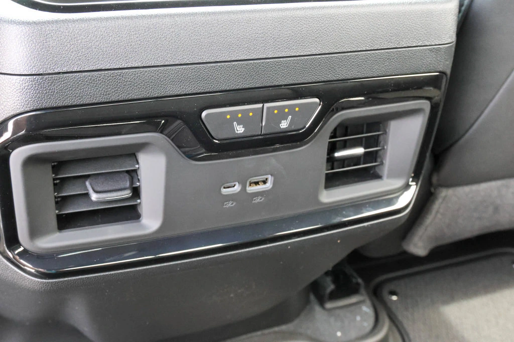 2026 GMC Sierra 1500 AT4 - Photo 19