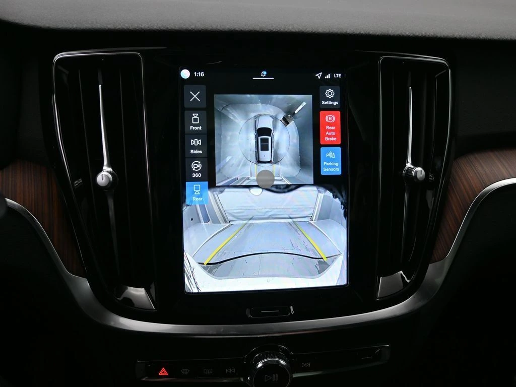 2026 Volvo V60 Cross Country Plus - Photo 13