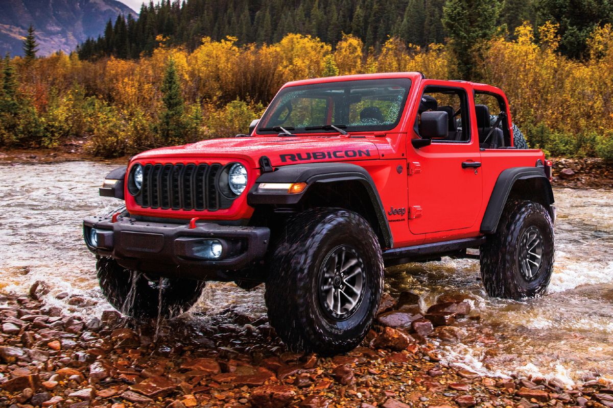 2025 Jeep Wrangler Exterior Driver Side Front Angle on Trails