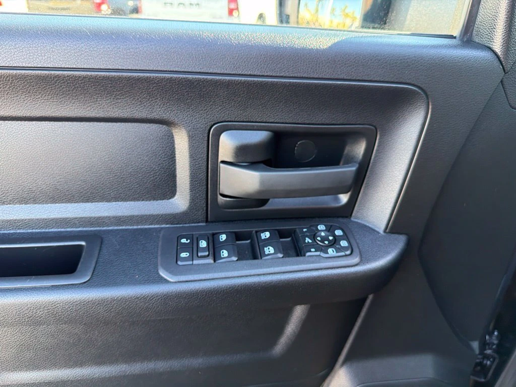 2026 RAM 2500 Tradesman/Black Express - Photo 14