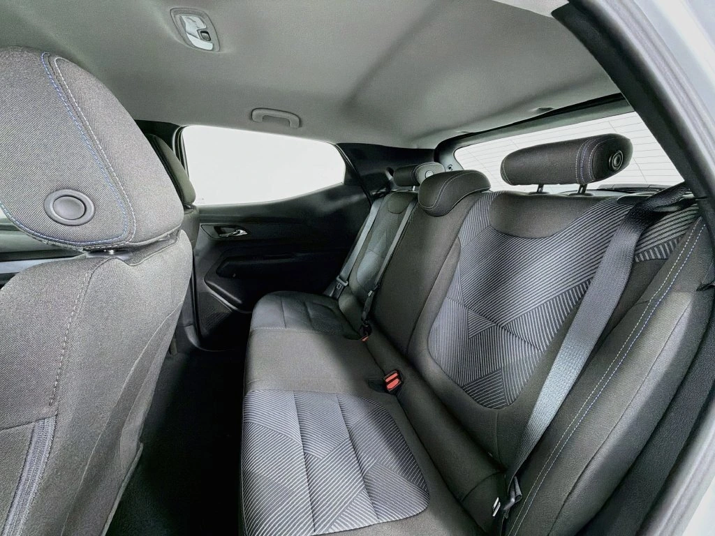 2027 Chevrolet Bolt EV LT - Photo 24