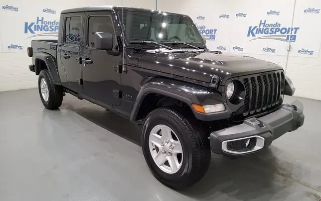 Used 2022 Jeep Gladiator Sport S with VIN 1C6HJTAG5NL116904 for sale in Kingsport, TN