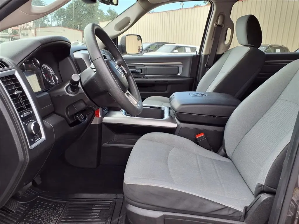 2023 Ram 1500 Classic SLT photo 12