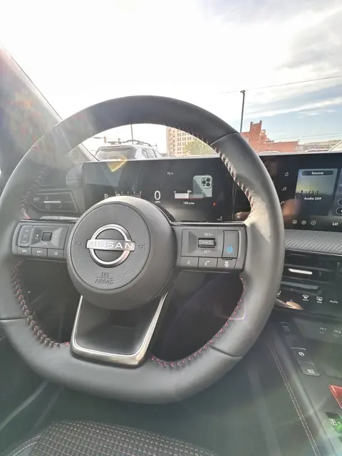 2026 Nissan Kicks SR photo 16