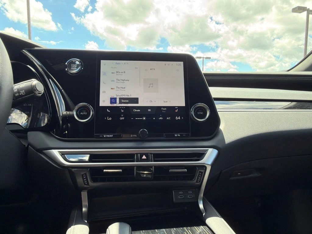 2026 Lexus RX 350 - Photo 16
