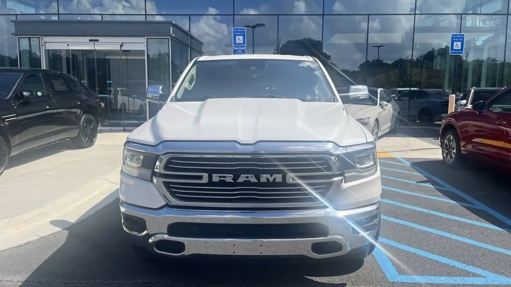 2022 Ram 1500 Laramie photo 3