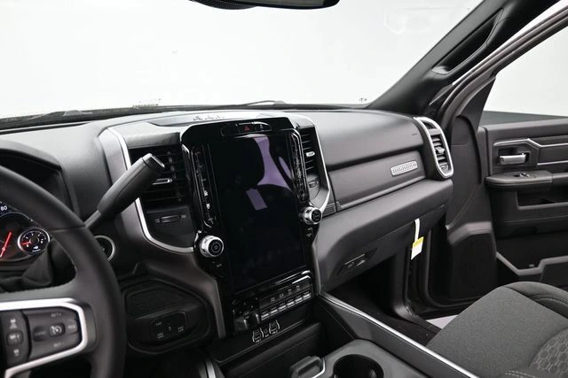 2026 RAM 3500 Big Horn - Photo 28
